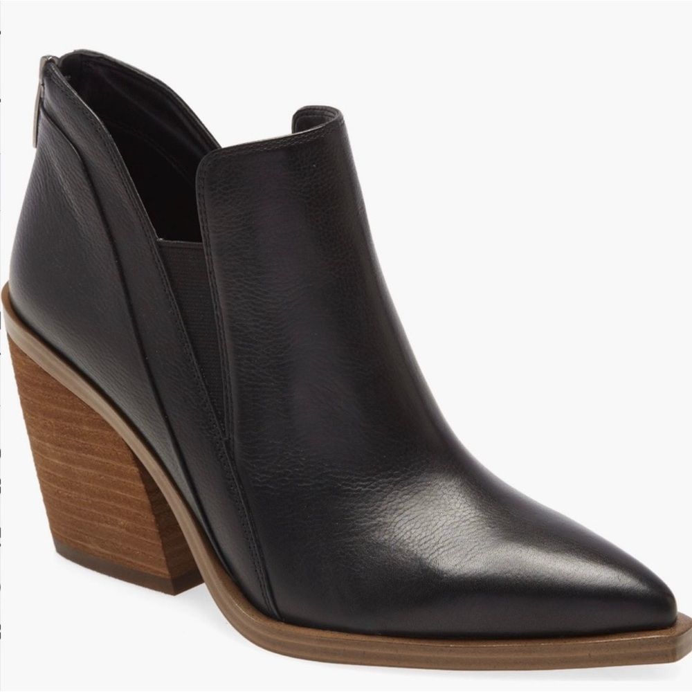 Vince Camuto Black Leather Gradina Block
Heel Bootie 9
